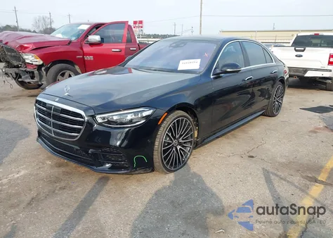 2022 Mercedes-Benz S 500 4Matic z USA, uszkodzony, nr VIN W1K6G6DBXNA104894